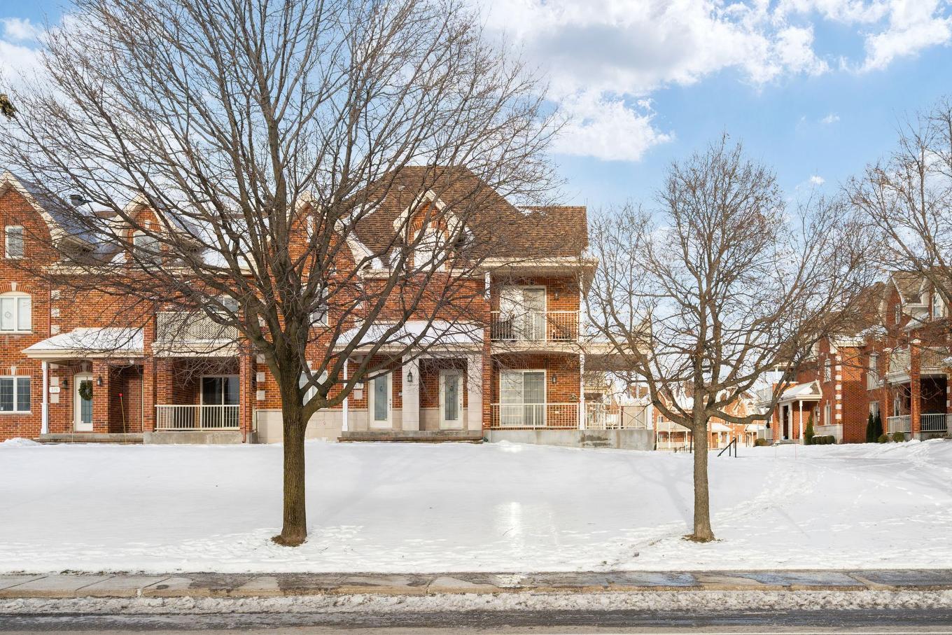 Frontage - 273 Rue De Barcelone, Dollard-Des-Ormeaux, QC - Outdoor With Facade