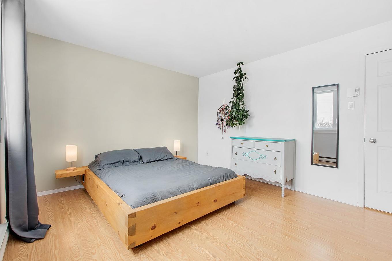 Primary bedroom - 637 Rue De Cloridan, Terrebonne (Terrebonne), QC - Indoor Photo Showing Bedroom