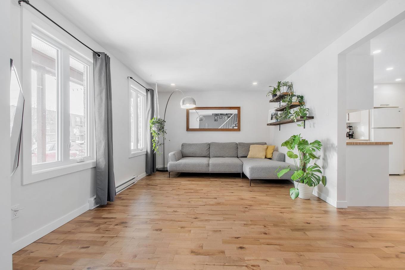 Living room - 637 Rue De Cloridan, Terrebonne (Terrebonne), QC - Indoor