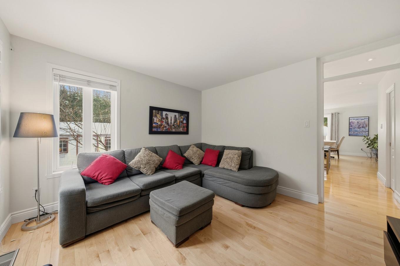 Salle familiale - 460 Rue Maude-Abbott, Saint-Bruno-De-Montarville, QC - Indoor Photo Showing Living Room