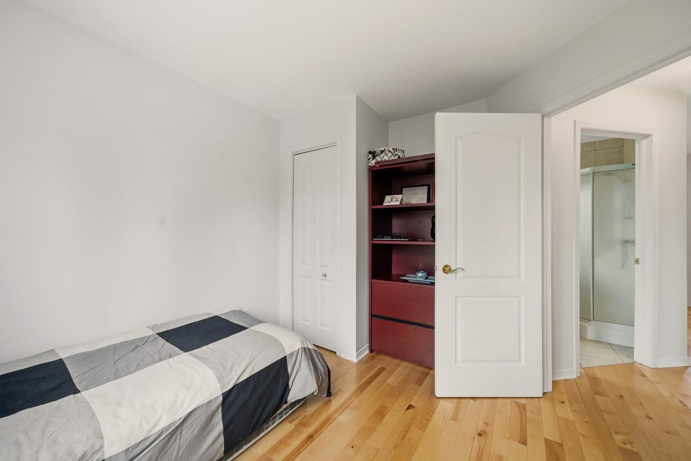 Chambre à coucher - 460 Rue Maude-Abbott, Saint-Bruno-De-Montarville, QC - Indoor Photo Showing Bedroom