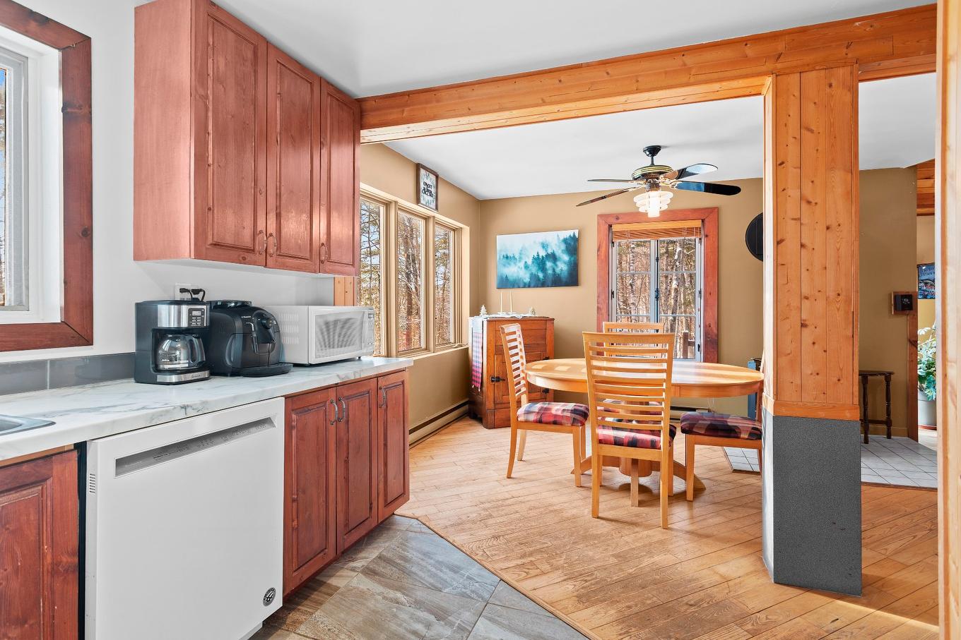 Cuisine - 1480 Rue Vigneault, Prévost, QC - Indoor Photo Showing Kitchen