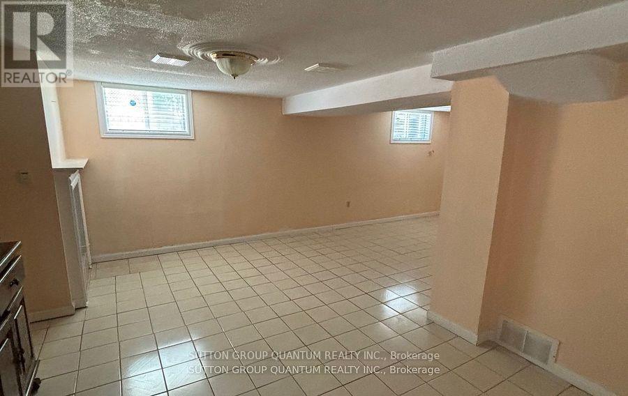 61 Forest Avenue, Mississauga, ON - Indoor Photo Showing Other Room