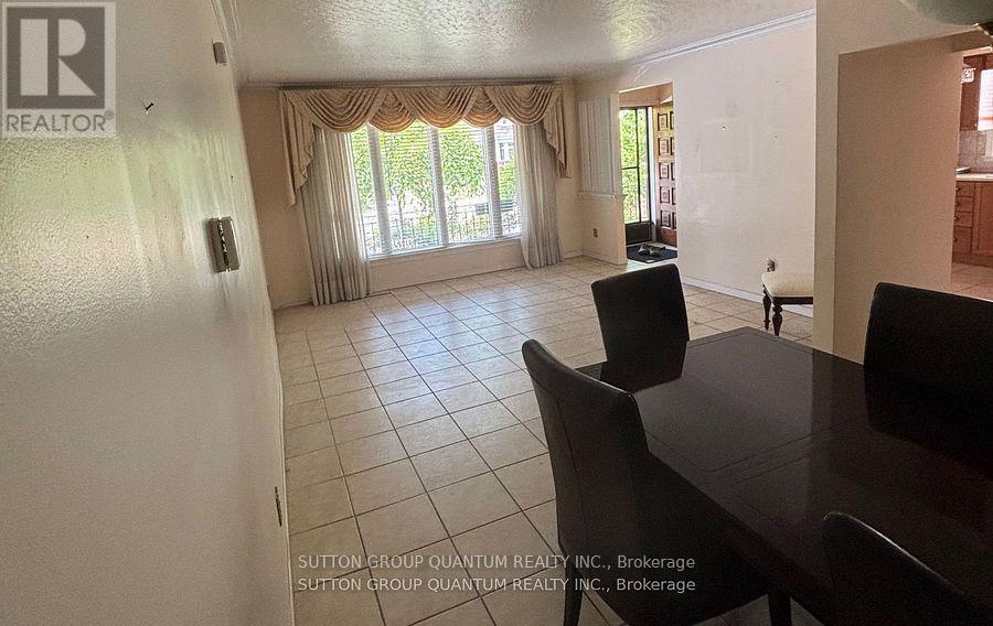 61 Forest Avenue, Mississauga, ON - Indoor