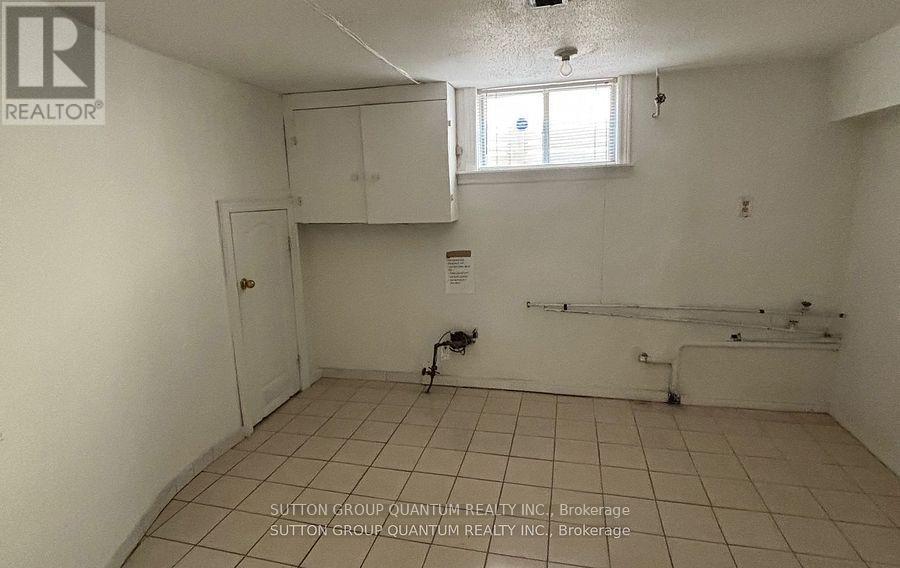 61 Forest Avenue, Mississauga, ON - Indoor