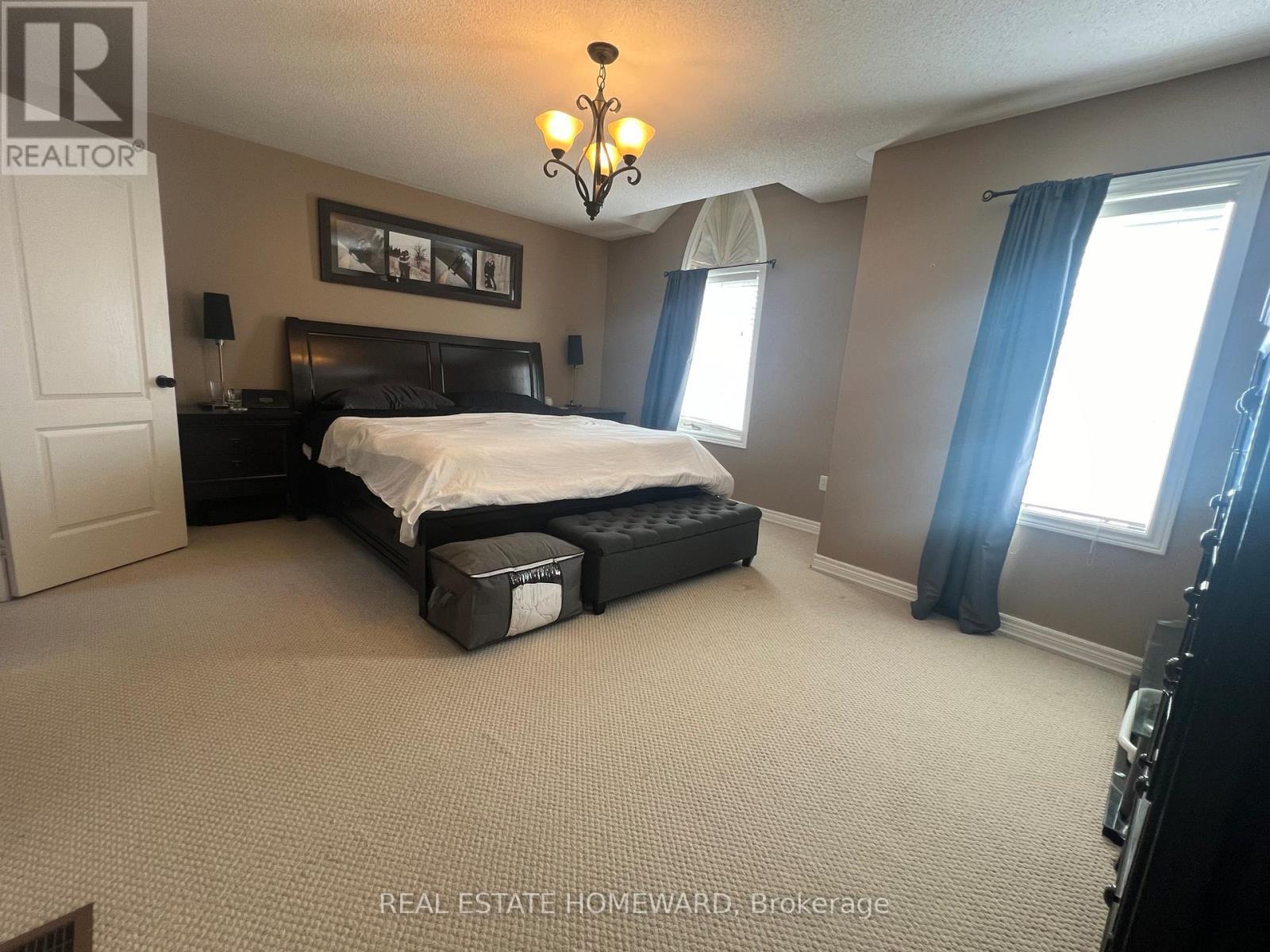 1129 Hickory Hollow Glen, Mississauga, ON - Indoor Photo Showing Bedroom