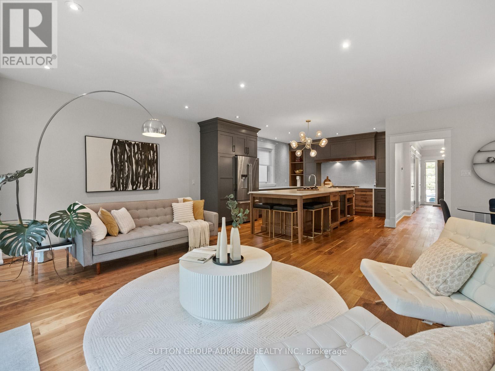 26 Puckeridge Crescent, Toronto, ON - Indoor Photo Showing Living Room