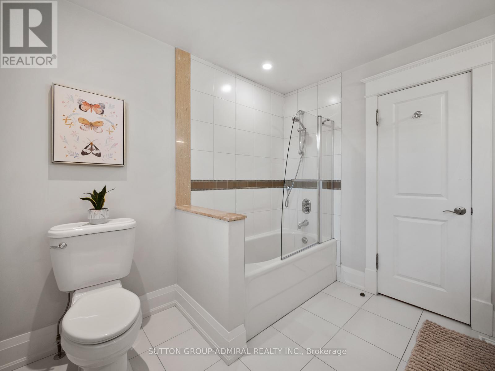 26 Puckeridge Crescent, Toronto, ON - Indoor Photo Showing Bathroom