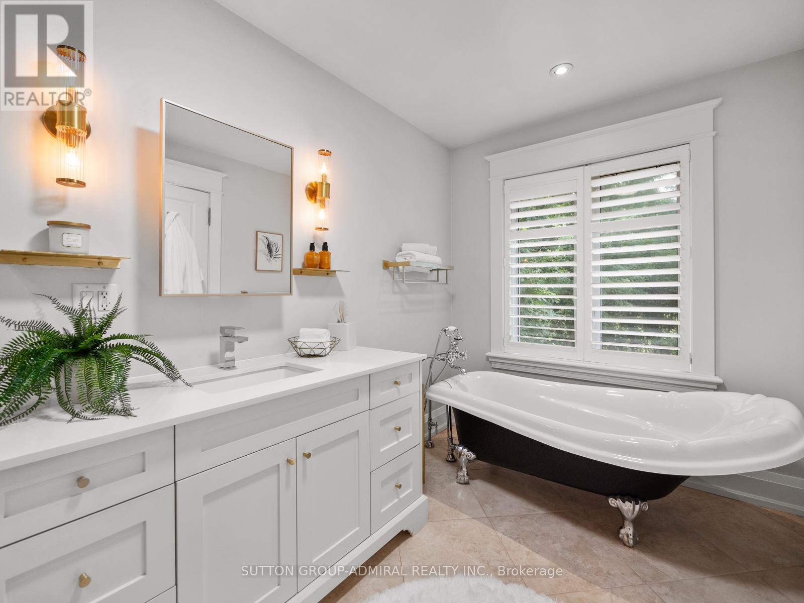 26 Puckeridge Crescent, Toronto, ON - Indoor Photo Showing Bathroom