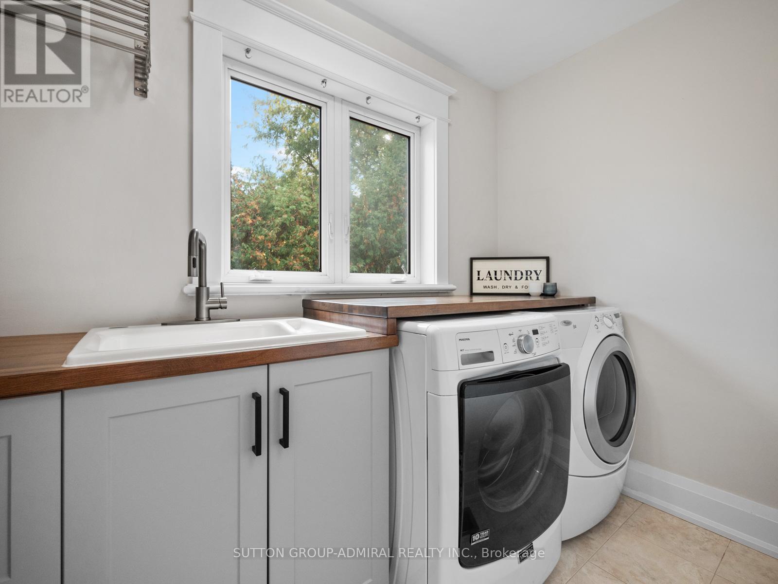 26 Puckeridge Crescent, Toronto, ON - Indoor Photo Showing Laundry Room