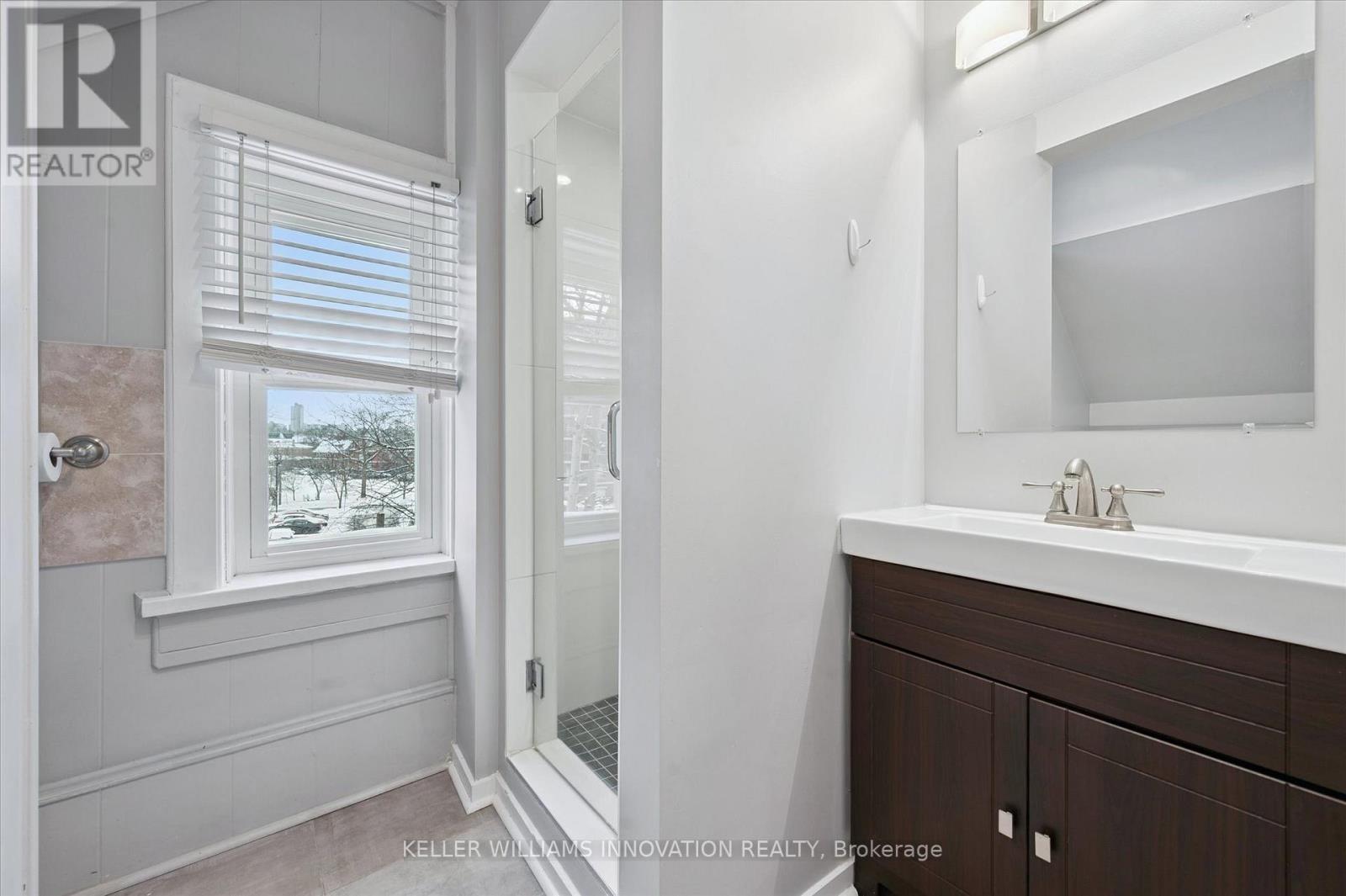 70 George Street, Waterloo, ON - Indoor Photo Showing Bathroom