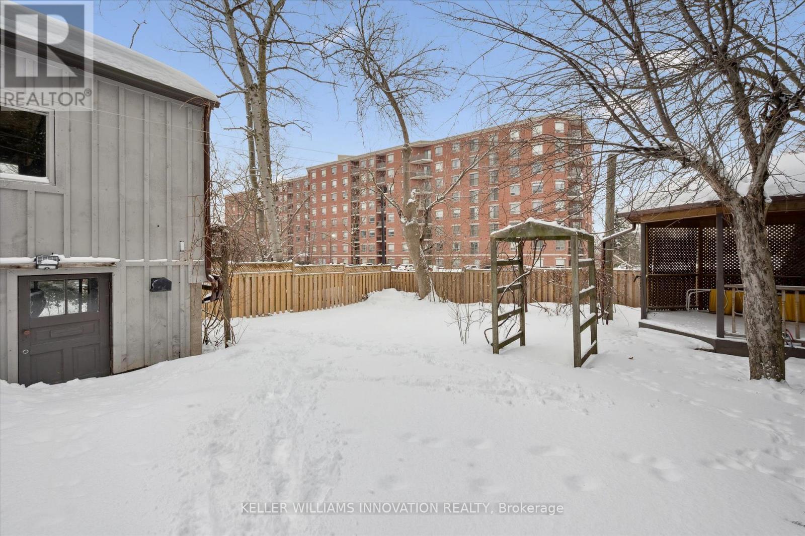 70 George Street, Waterloo, ON - Outdoor