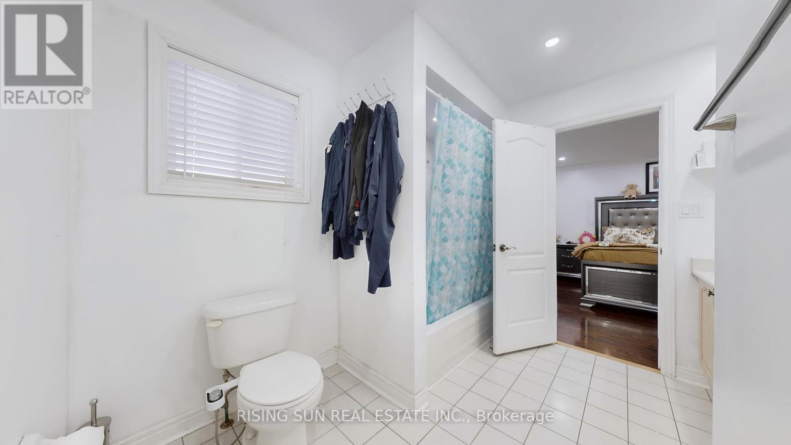20 Bramoak Crescent, Brampton, ON - Indoor Photo Showing Bathroom