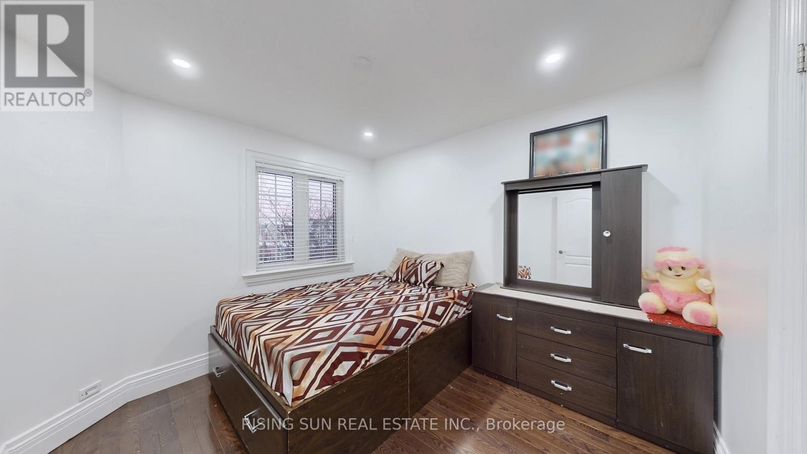 20 Bramoak Crescent, Brampton, ON - Indoor Photo Showing Bedroom