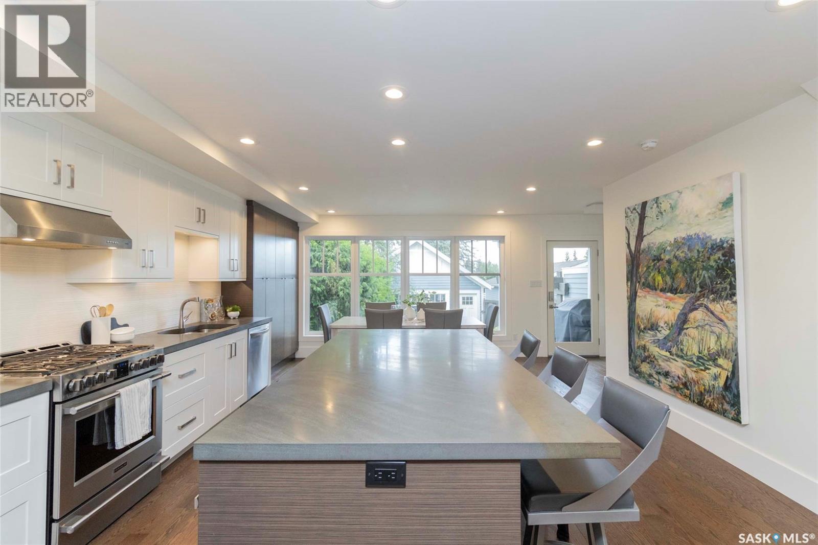 1315A 11Th Street E, Saskatoon, SK - Indoor Photo Showing Kitchen With Upgraded Kitchen