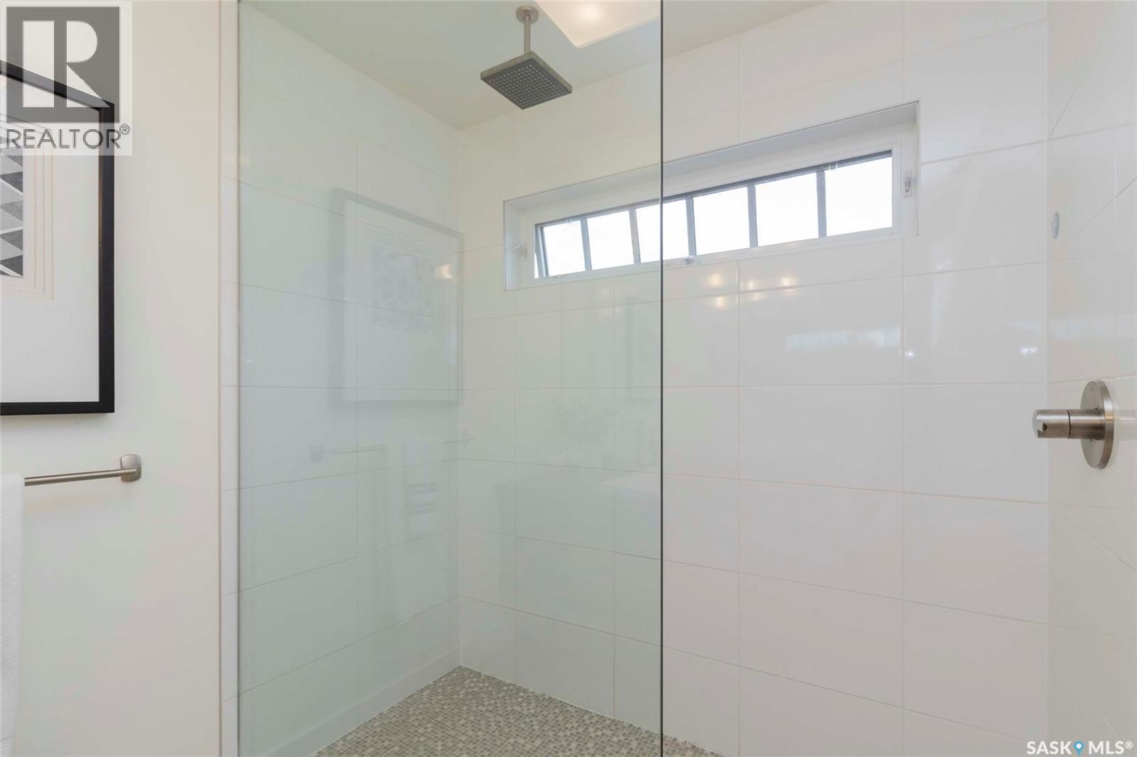 1315A 11Th Street E, Saskatoon, SK - Indoor Photo Showing Bathroom