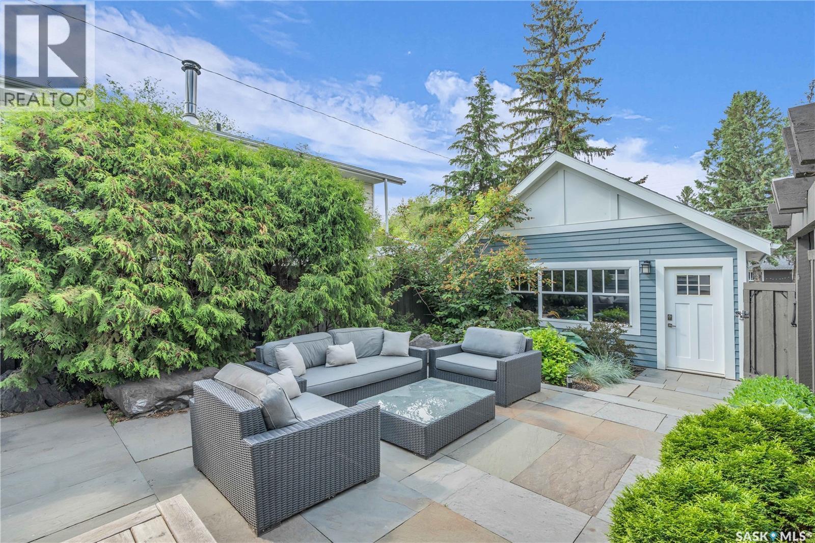 1315A 11Th Street E, Saskatoon, SK - Outdoor