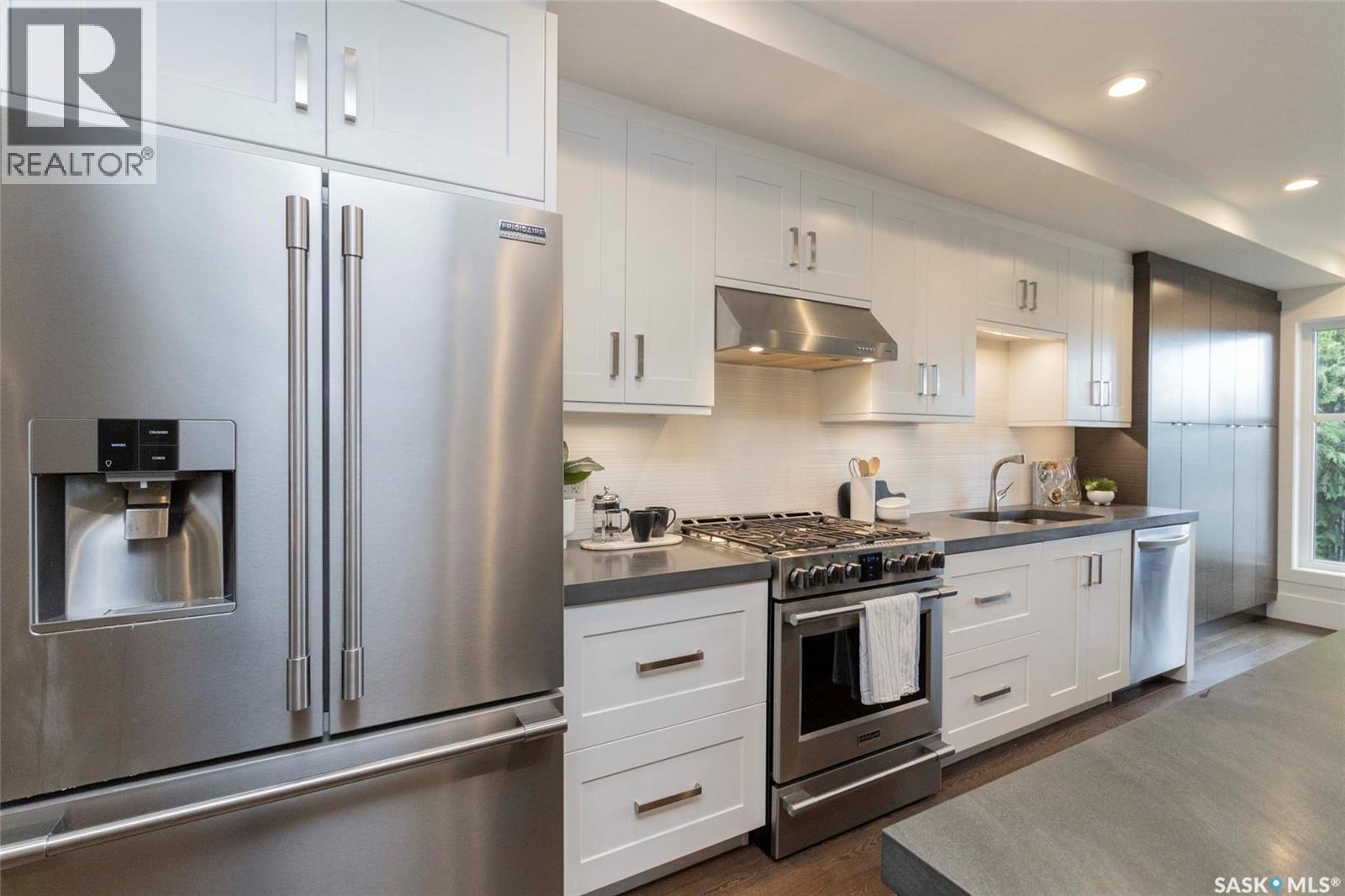 1315A 11Th Street E, Saskatoon, SK - Indoor Photo Showing Kitchen With Upgraded Kitchen