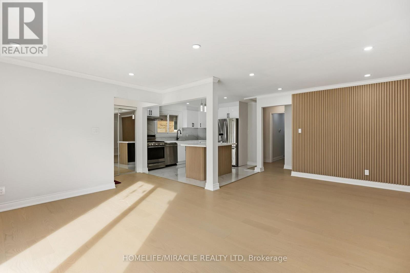 3684 Ellengale Drive, Mississauga, ON - Indoor