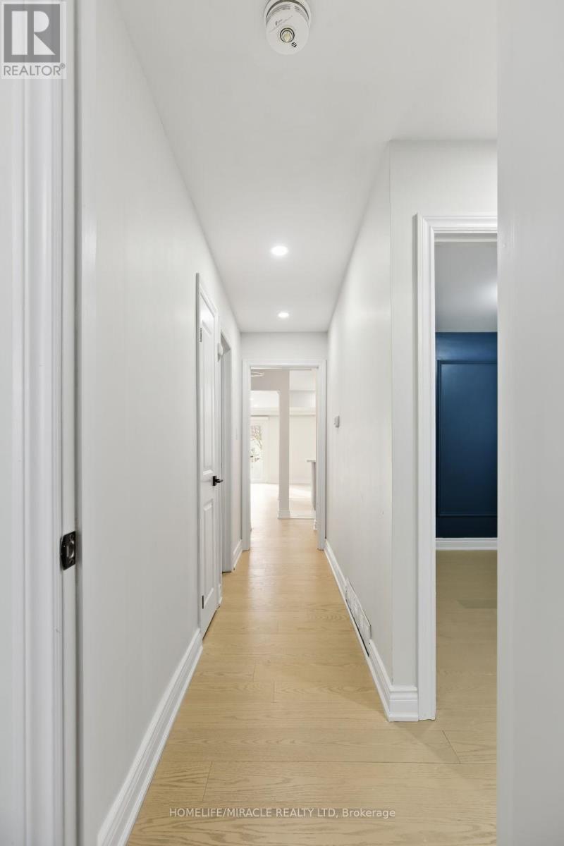 3684 Ellengale Drive, Mississauga, ON - Indoor Photo Showing Other Room