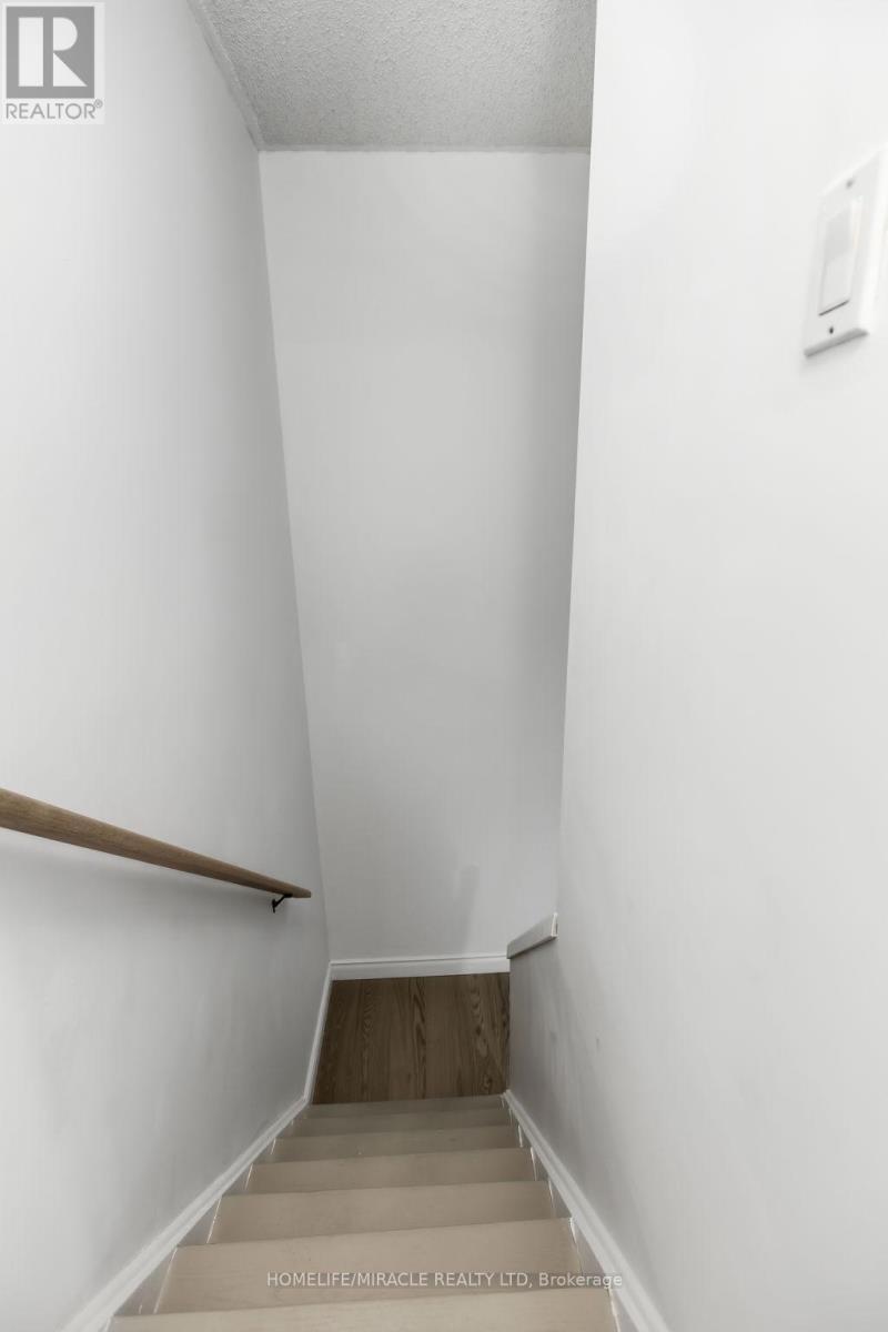 3684 Ellengale Drive, Mississauga, ON - Indoor Photo Showing Other Room