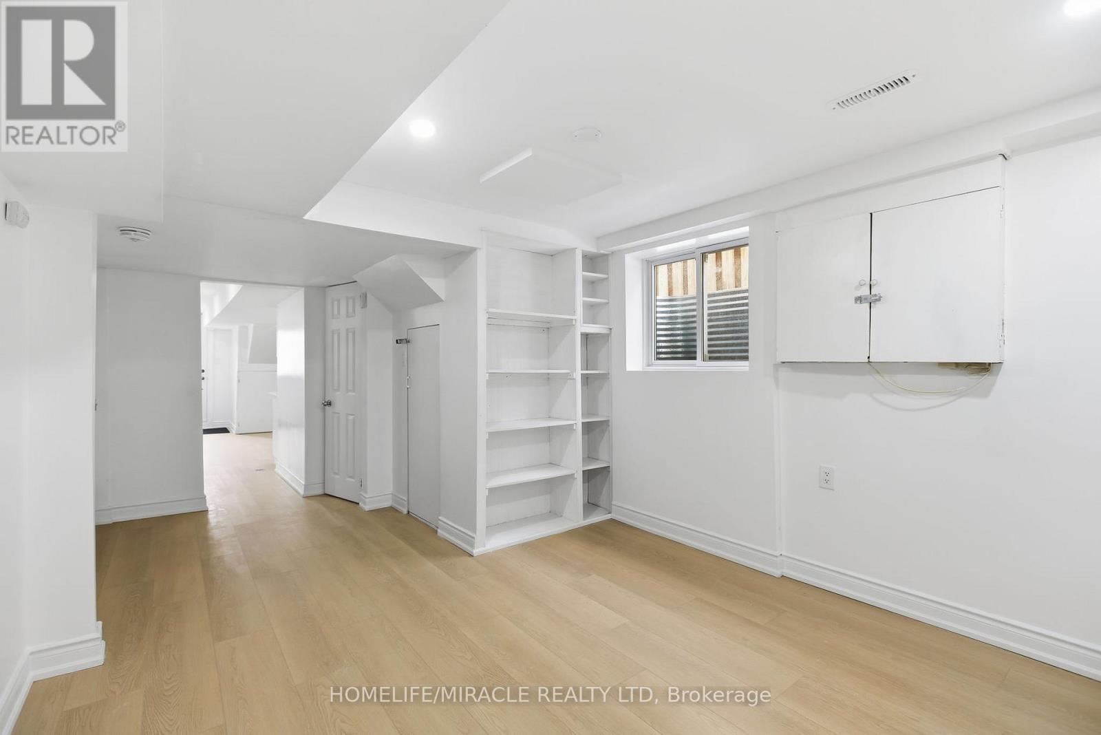 3684 Ellengale Drive, Mississauga, ON - Indoor Photo Showing Other Room