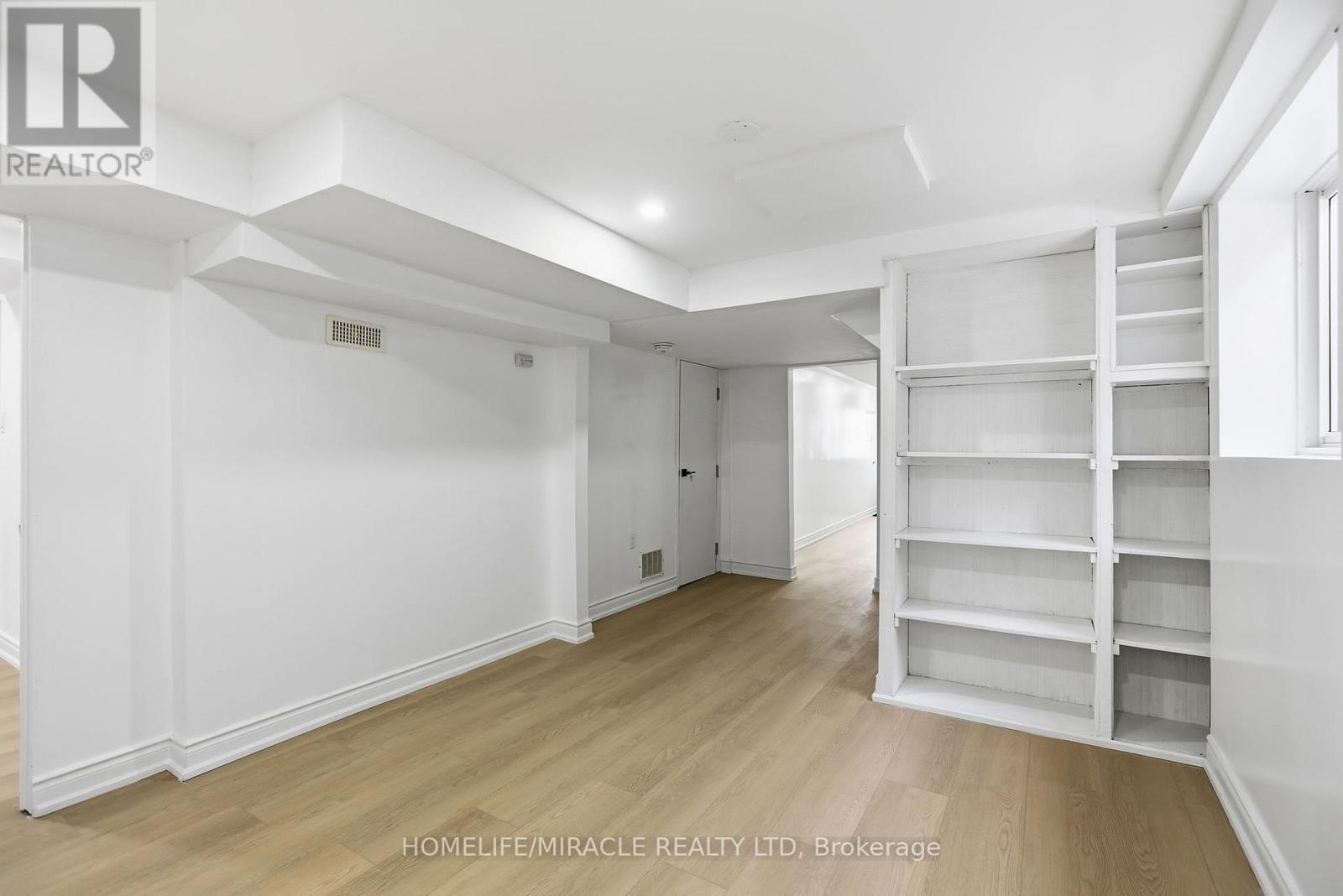 3684 Ellengale Drive, Mississauga, ON - Indoor