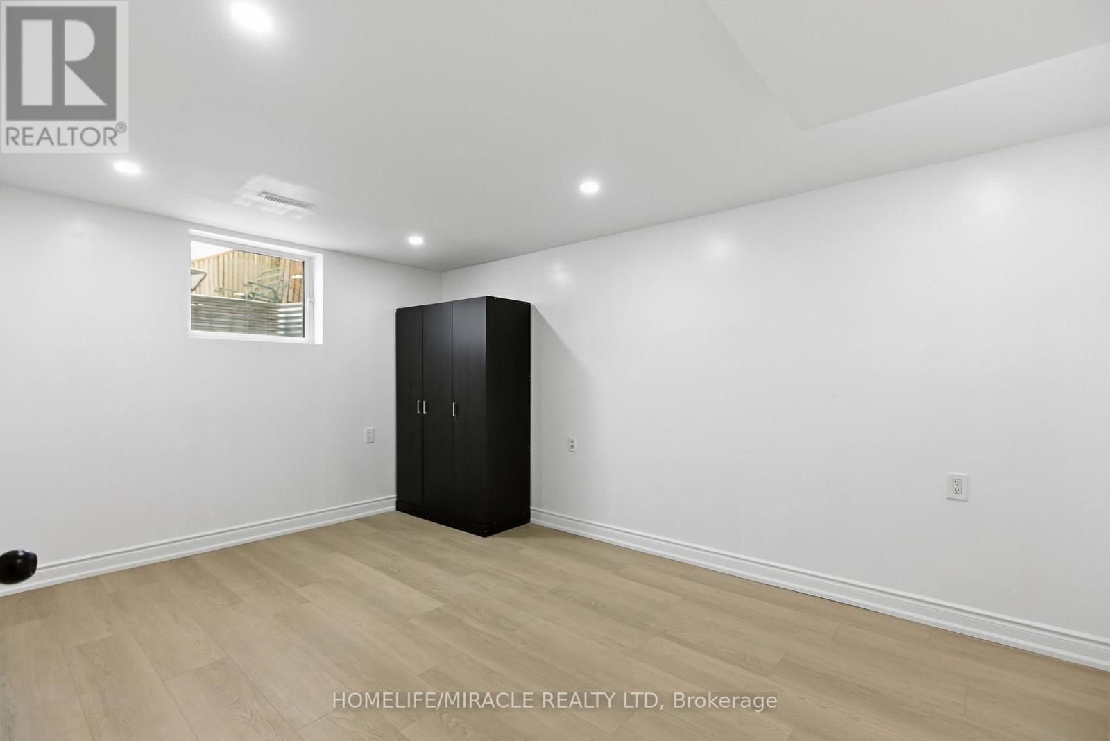 3684 Ellengale Drive, Mississauga, ON - Indoor