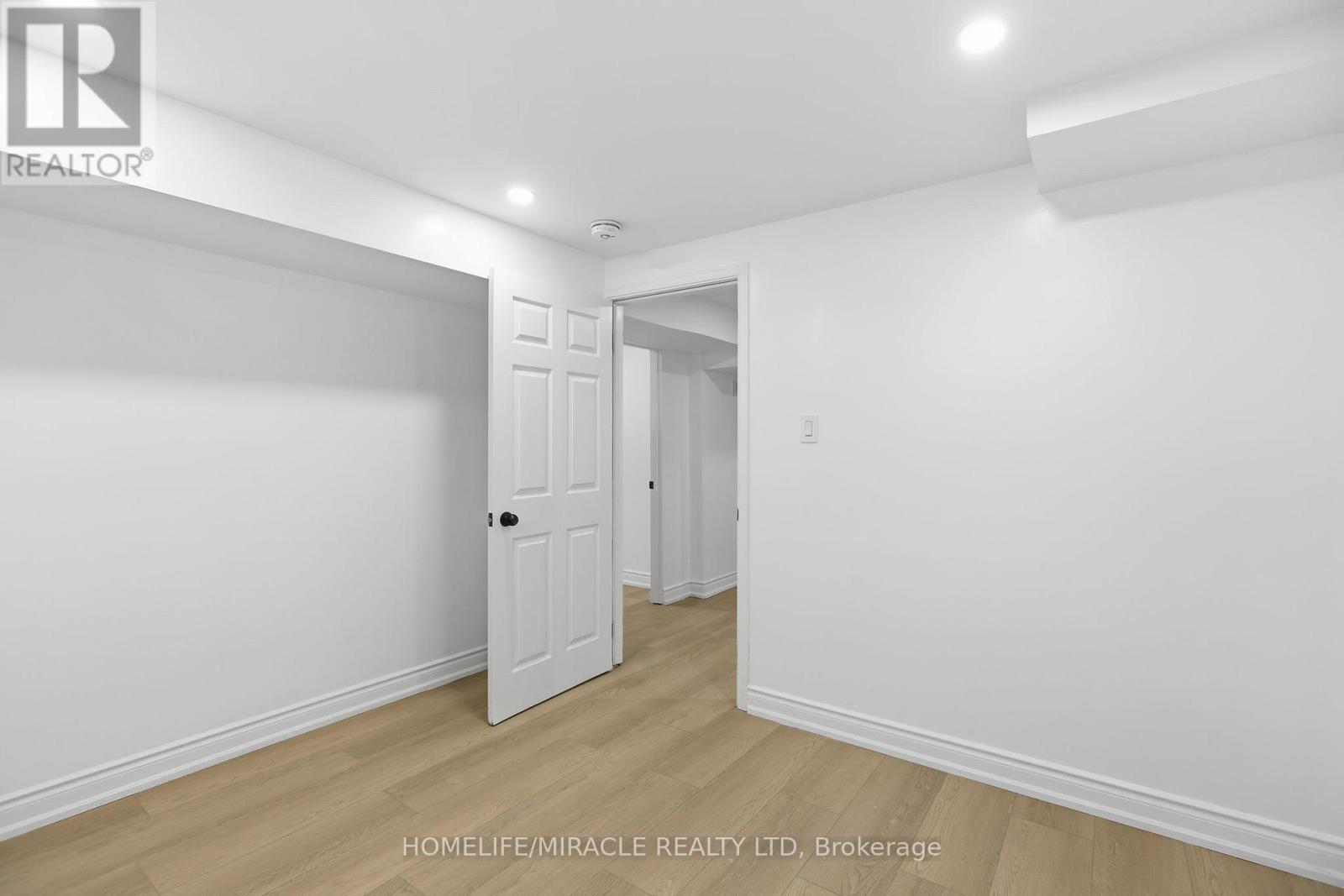 3684 Ellengale Drive, Mississauga, ON - Indoor Photo Showing Other Room