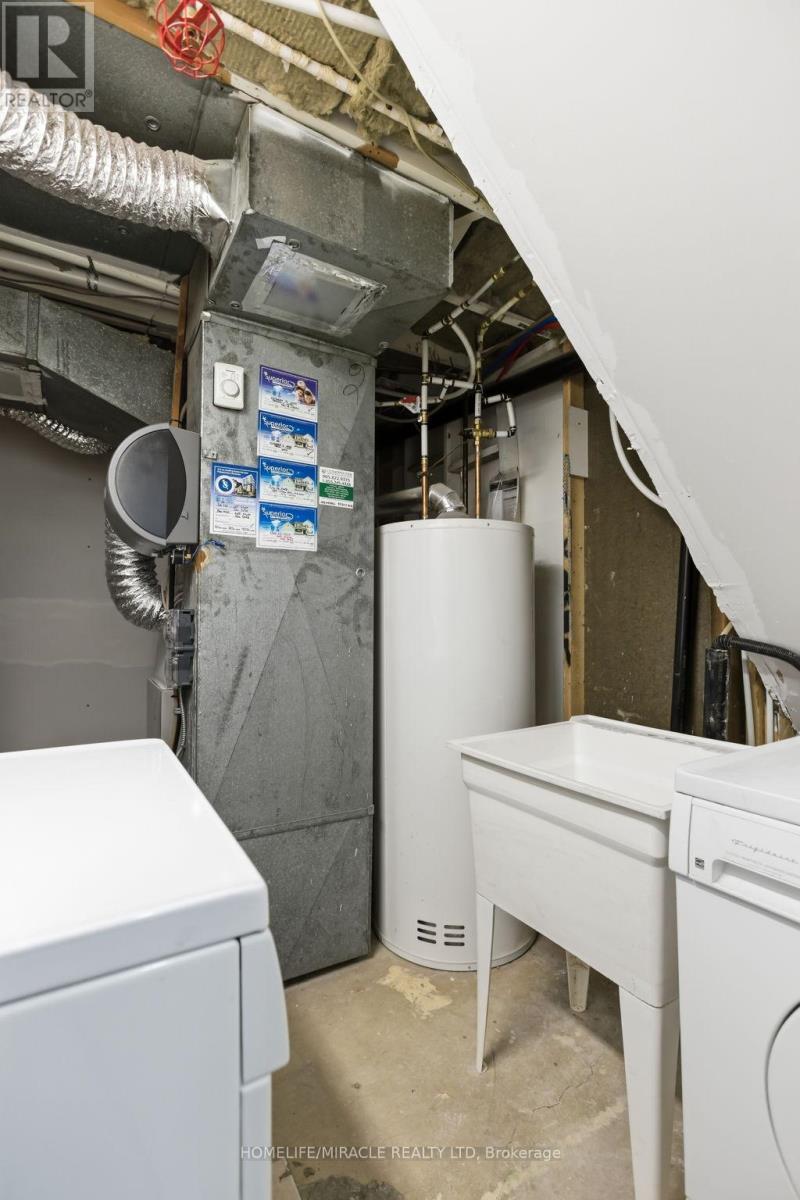 3684 Ellengale Drive, Mississauga, ON - Indoor Photo Showing Laundry Room