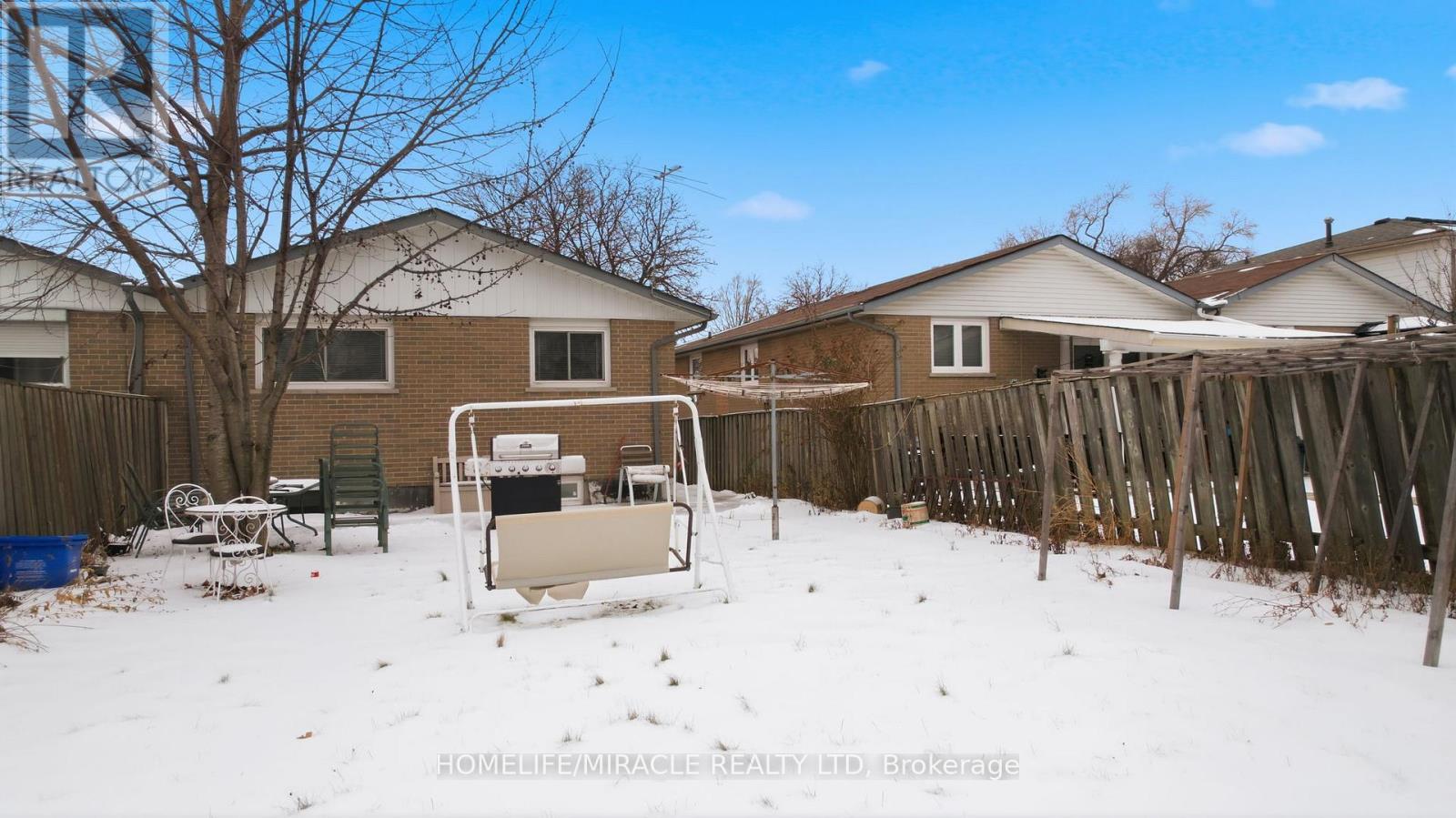 3684 Ellengale Drive, Mississauga, ON - Outdoor