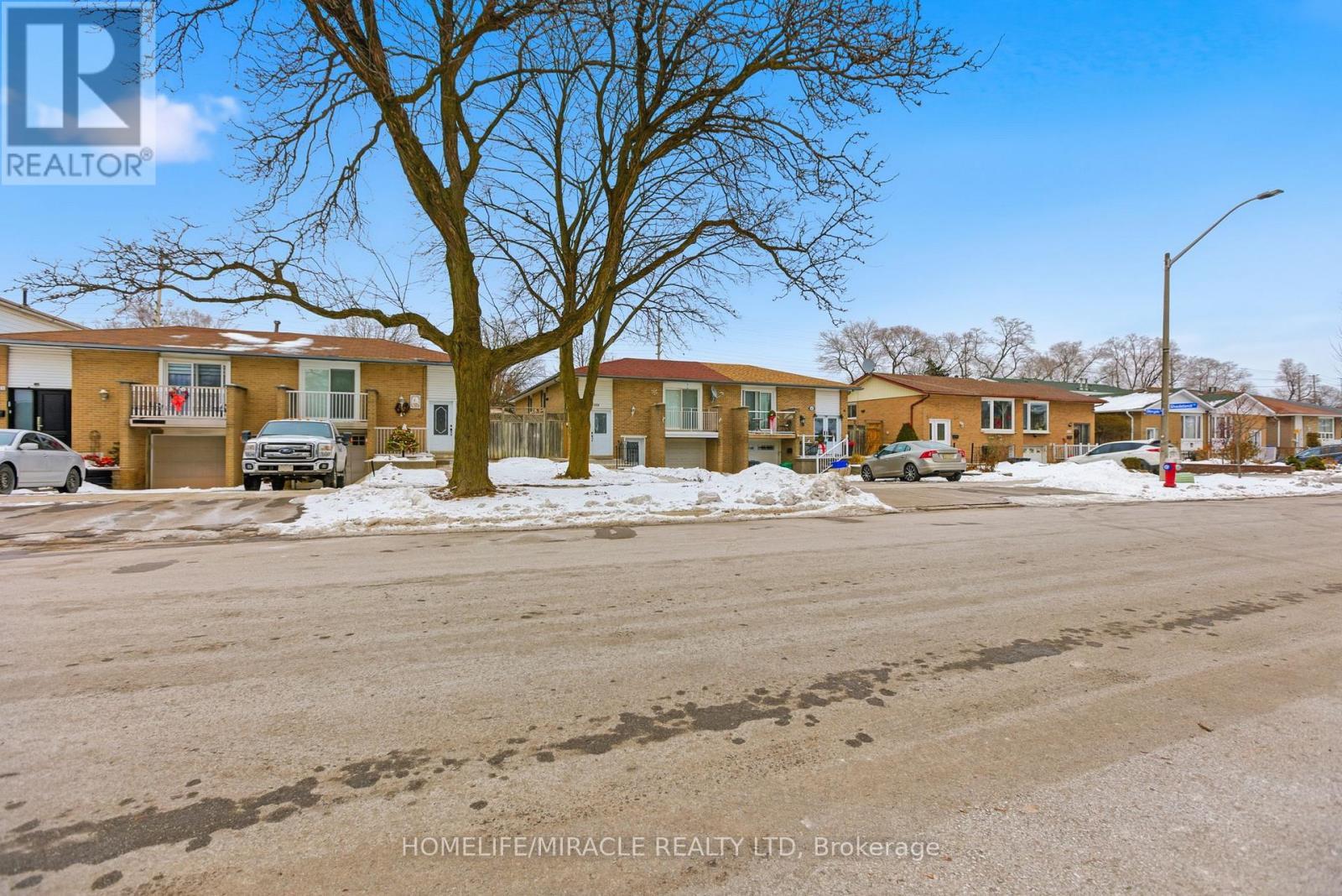 3684 Ellengale Drive, Mississauga, ON - Outdoor