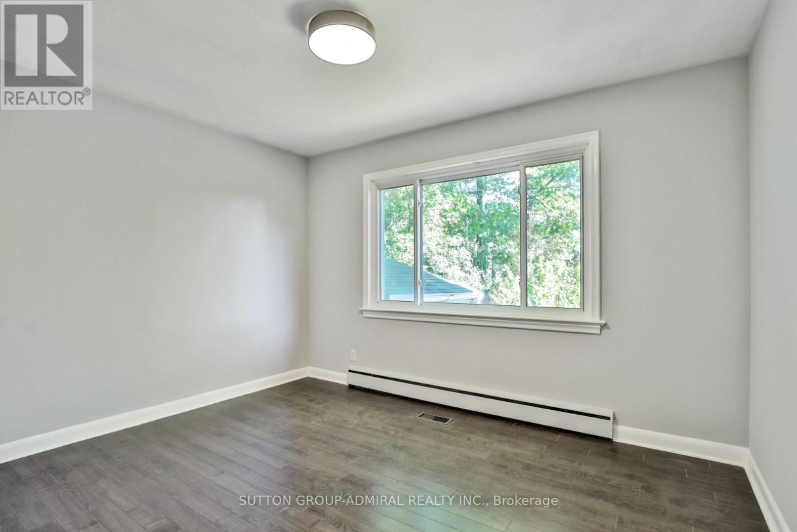 275 Southwood Drive, Hamilton, ON - Indoor Photo Showing Other Room