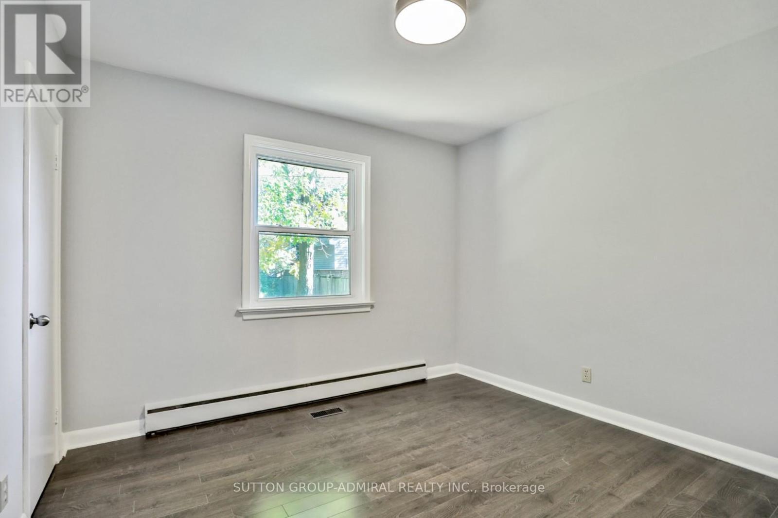 275 Southwood Drive, Hamilton, ON - Indoor Photo Showing Other Room