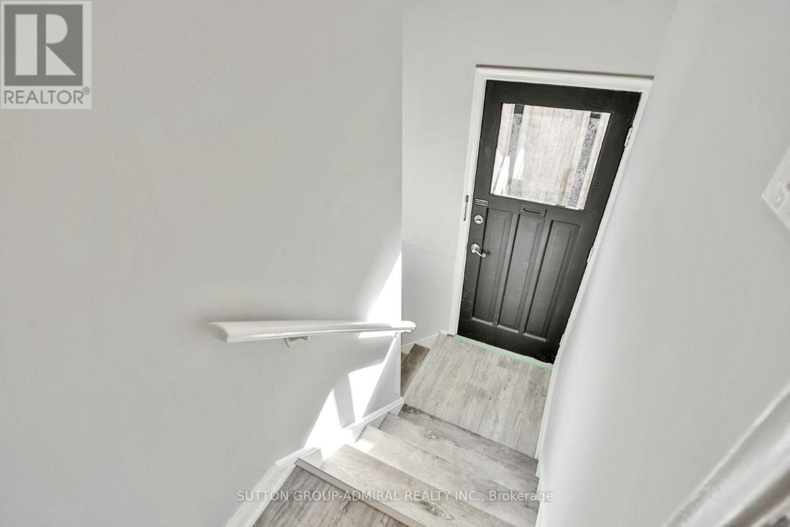 275 Southwood Drive, Hamilton, ON - Indoor Photo Showing Other Room