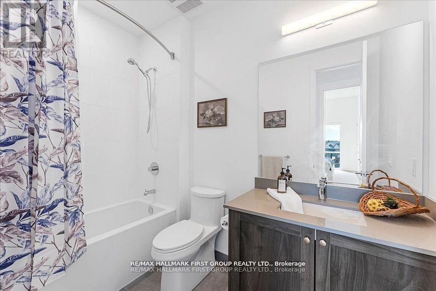 409 - 385 Arctic Red Drive, Oshawa (Windfields), ON - Indoor Photo Showing Bathroom