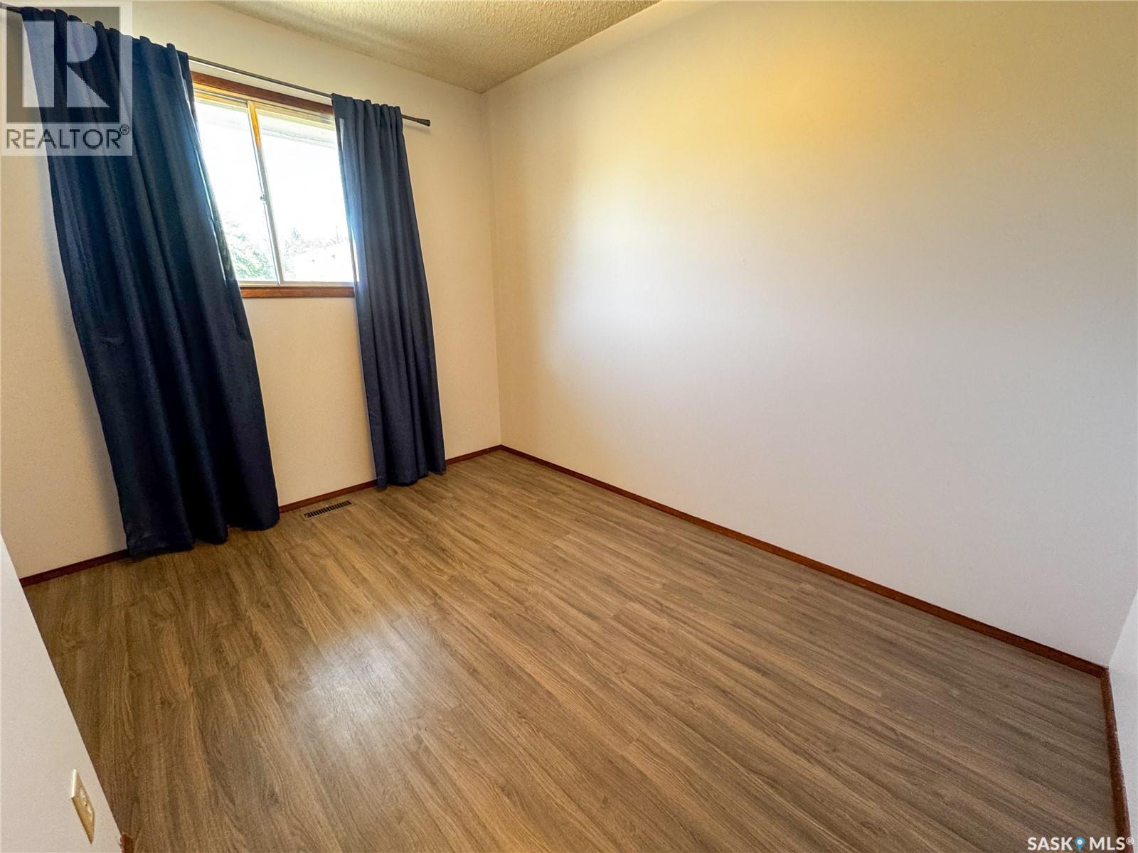 520 Bray Street E, Swift Current, SK - Indoor Photo Showing Other Room