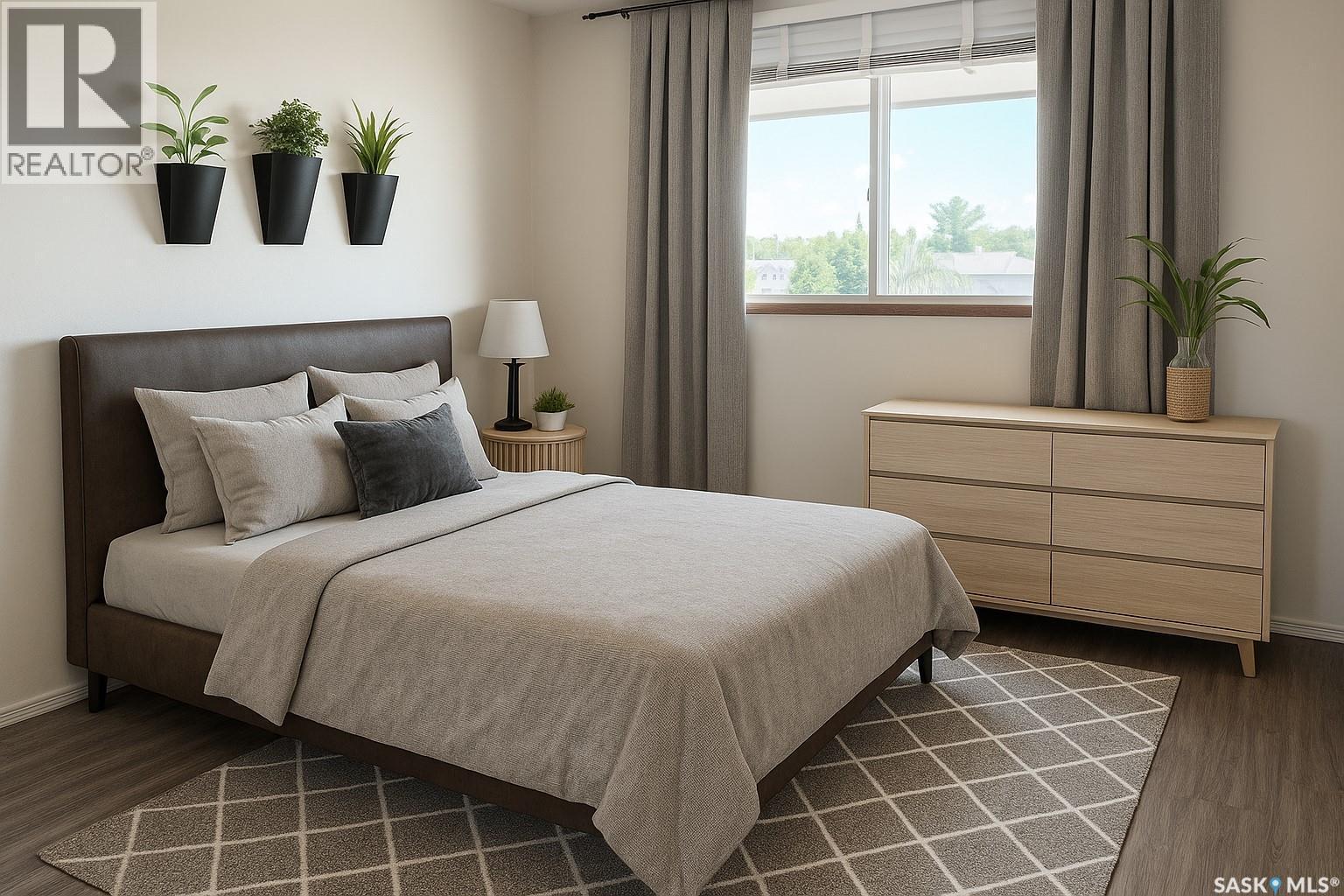 520 Bray Street E, Swift Current, SK - Indoor Photo Showing Bedroom