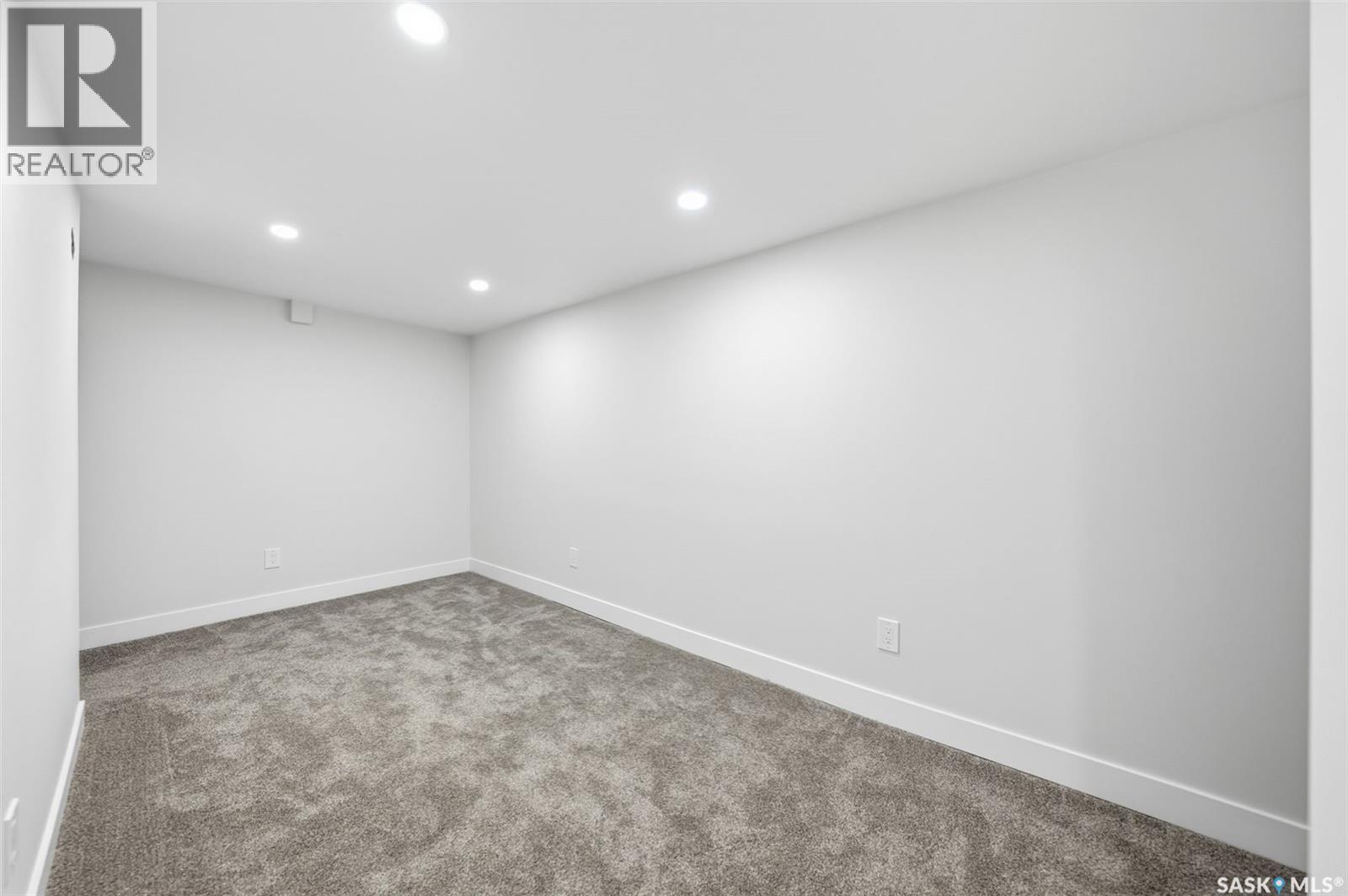 622 31St Street W, Saskatoon, SK - Indoor Photo Showing Other Room