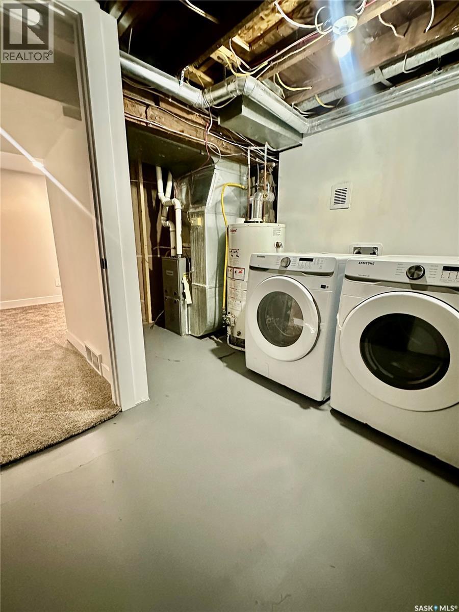 622 31St Street W, Saskatoon, SK - Indoor Photo Showing Laundry Room
