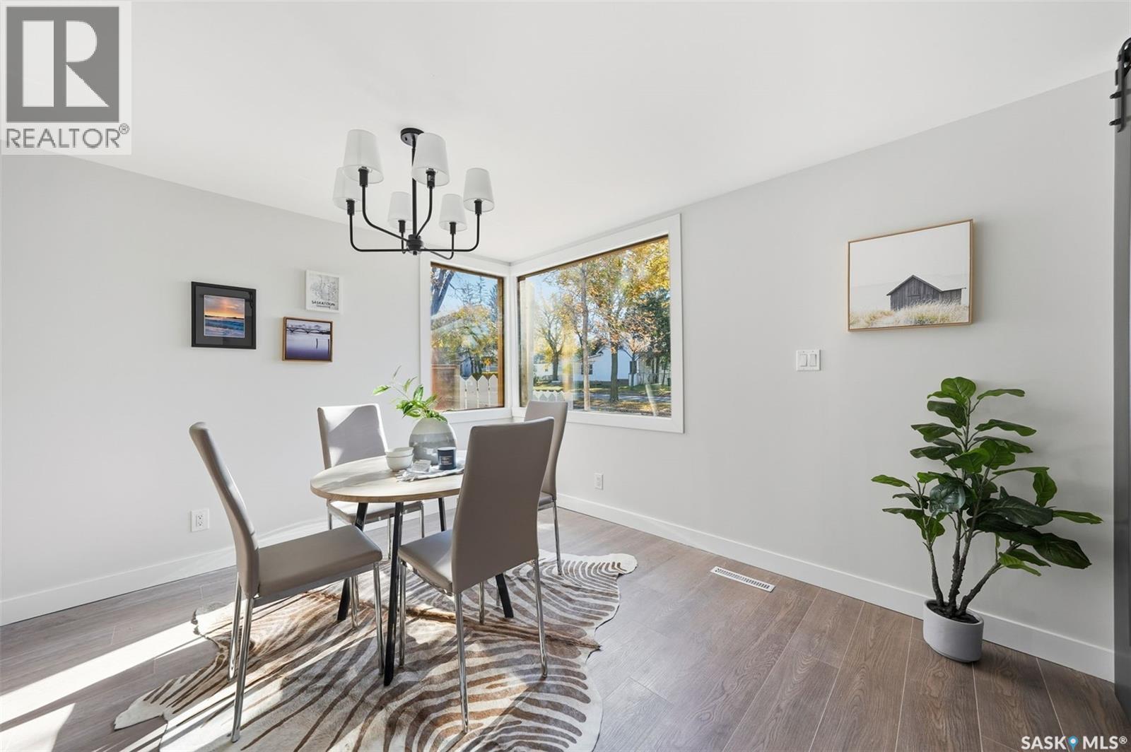 622 31St Street W, Saskatoon, SK - Indoor Photo Showing Dining Room