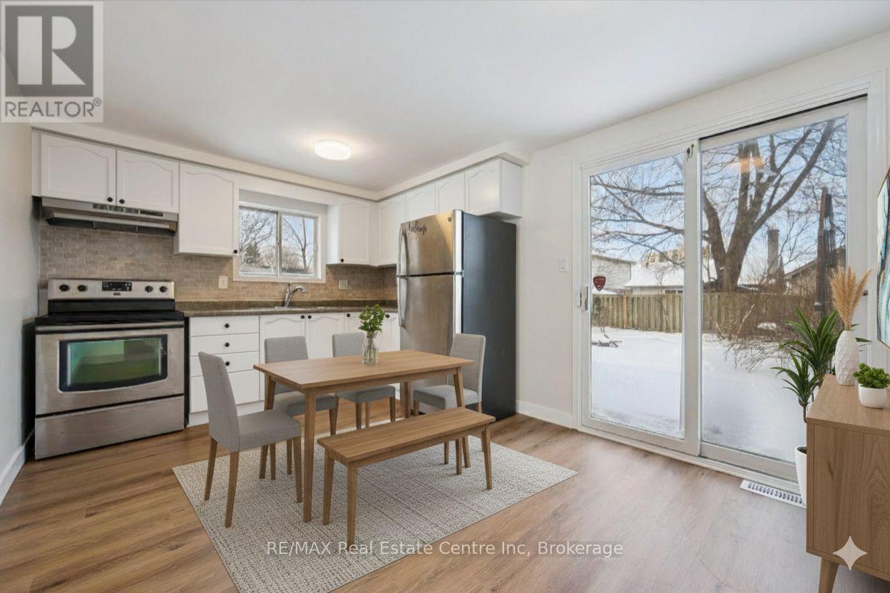Virtually staged - may not be exactly as appears - 896 Elgin Street N, Cambridge, ON - Indoor Photo Showing Kitchen