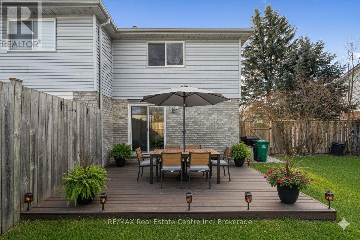 Virtually staged - may not be exactly as appears - 896 Elgin Street N, Cambridge, ON - Outdoor With Exterior