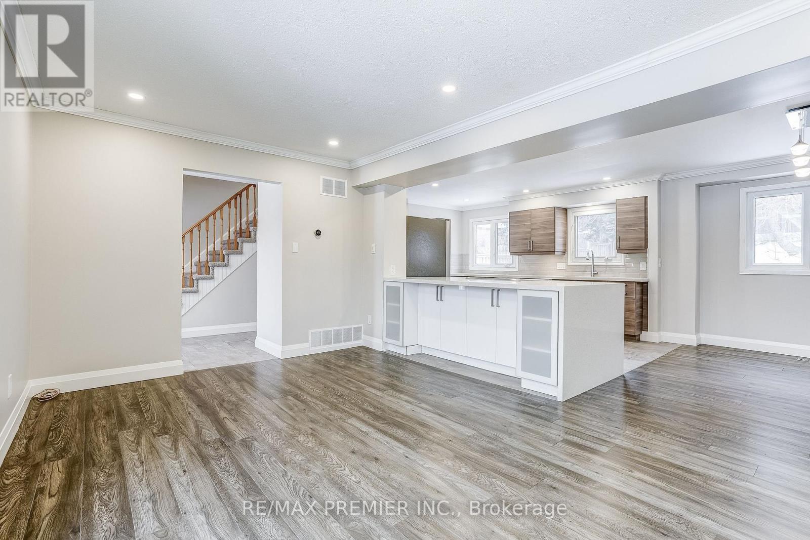 2395 Benedet Drive, Mississauga, ON - Indoor