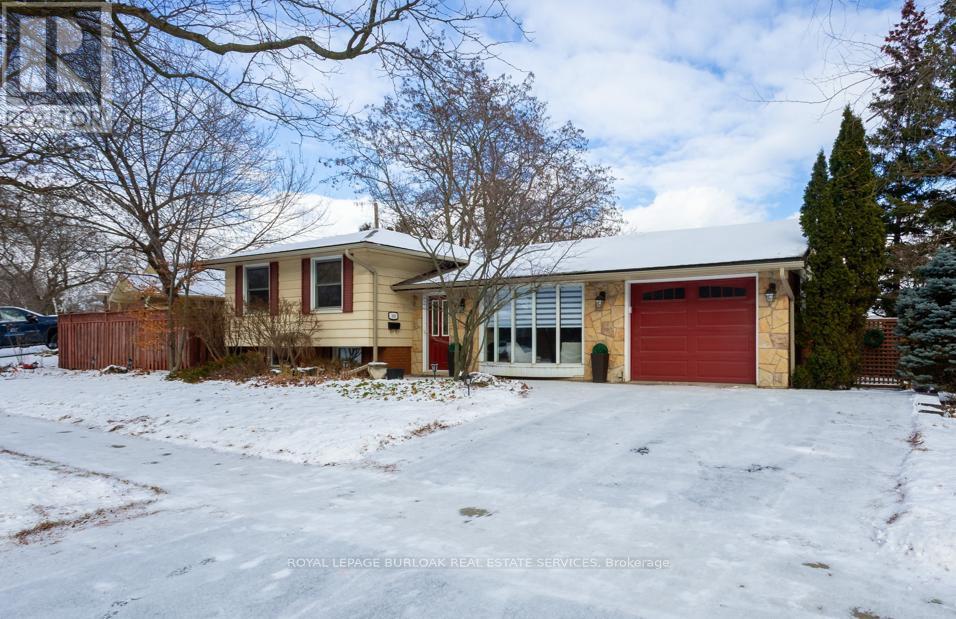 581 Braemore Road, Burlington, ON - Outdoor