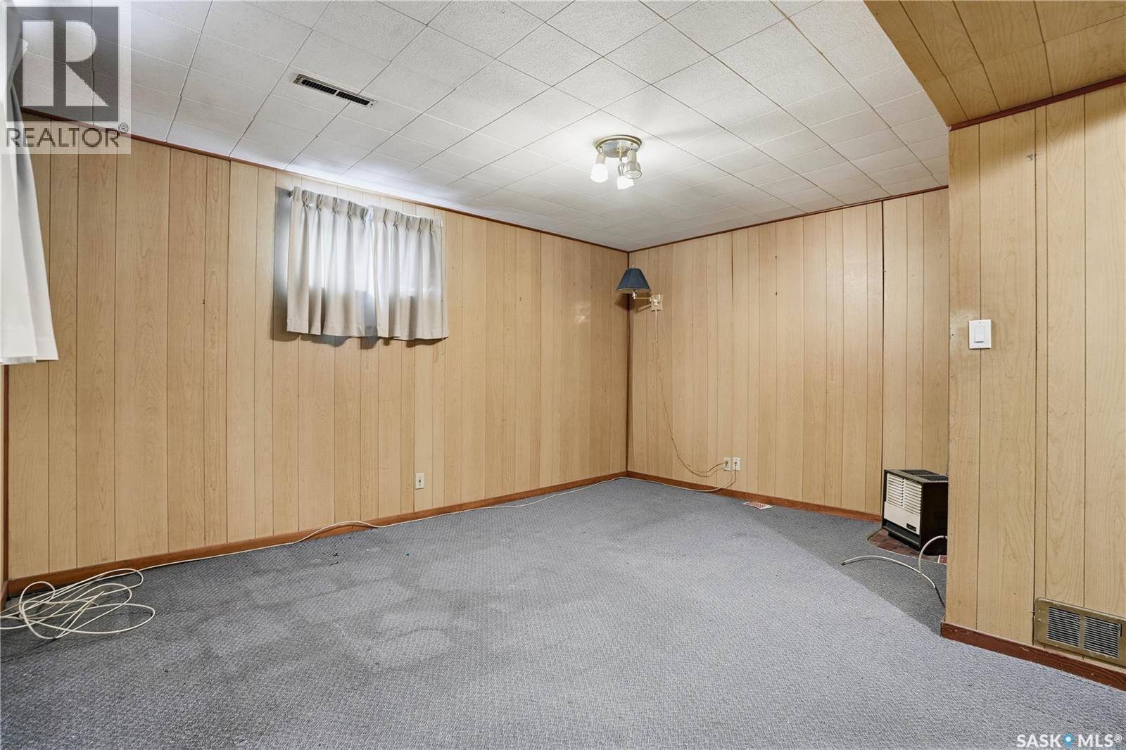 4708 4Th Avenue, Regina, SK - Indoor Photo Showing Other Room