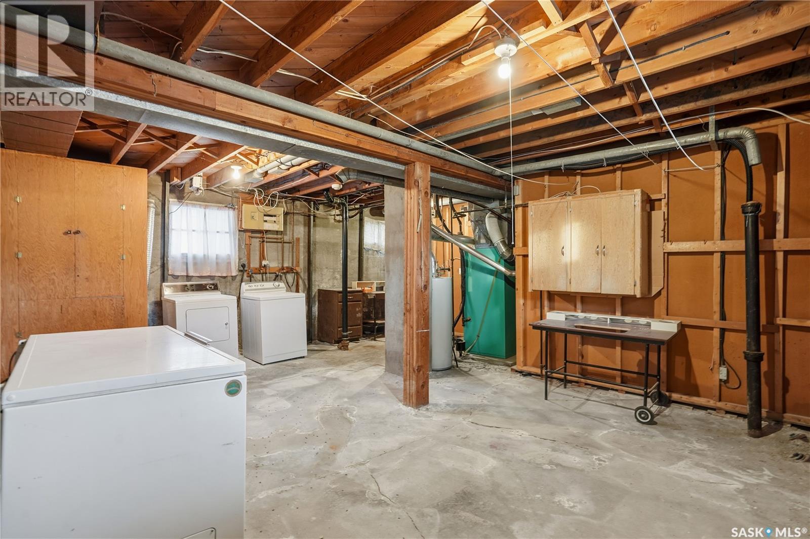 4708 4Th Avenue, Regina, SK - Indoor Photo Showing Basement