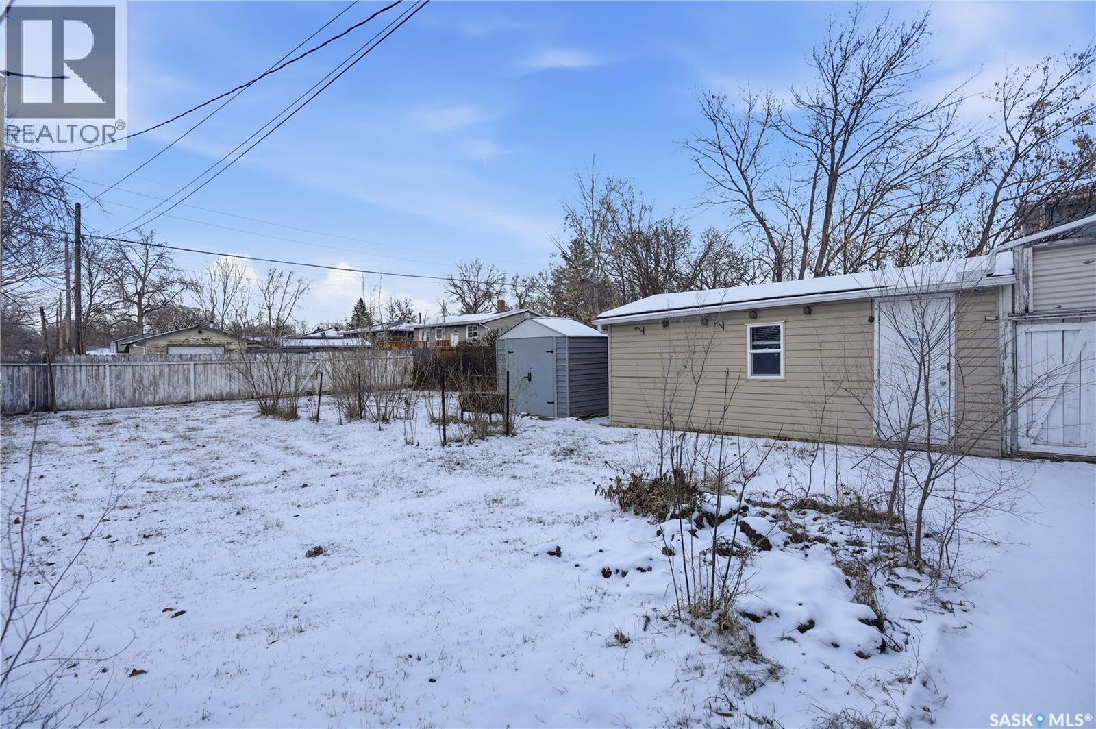 4708 4Th Avenue, Regina, SK - Outdoor