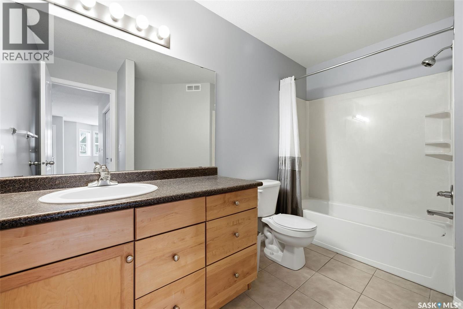 4110 Buckingham Drive E, Regina, SK - Indoor Photo Showing Bathroom