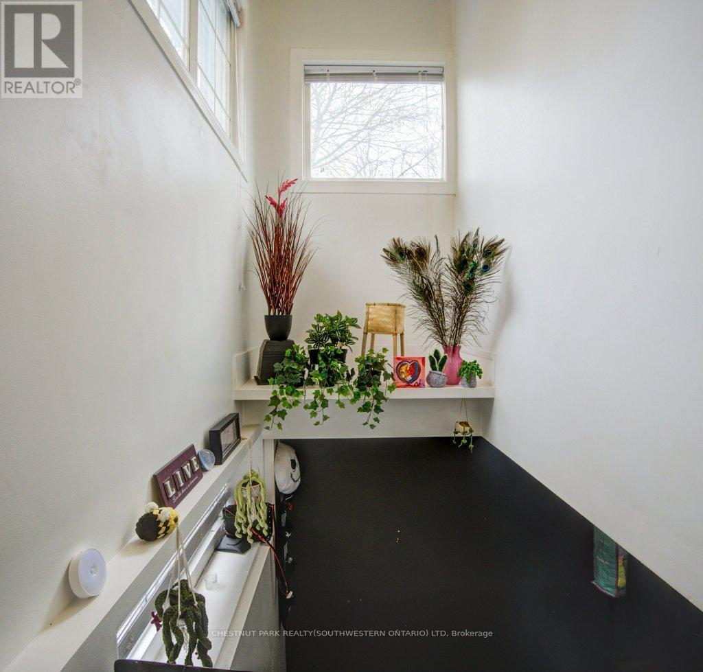 57 Glasgow Street, Kitchener, ON - Indoor Photo Showing Other Room